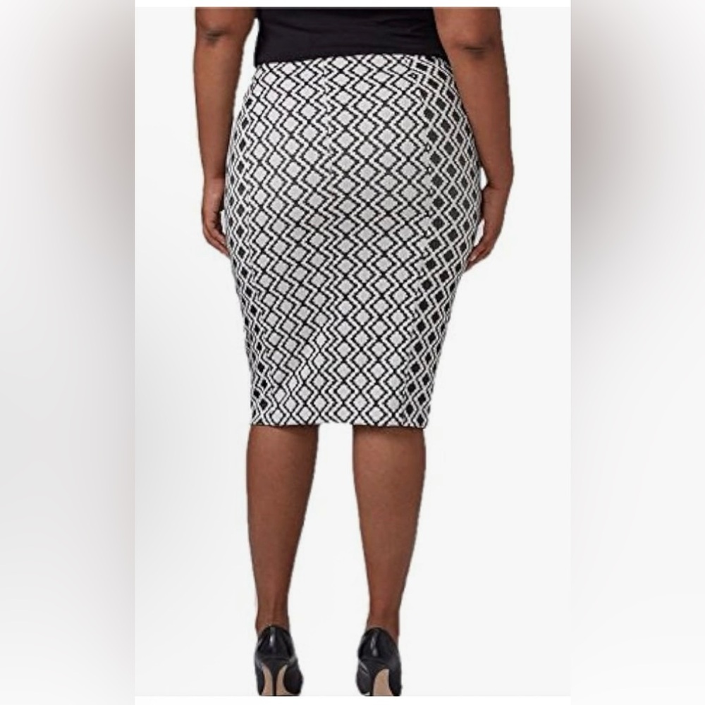 Lane Bryant Monochrome Diamond Pencil Skirt - Picture 5 of 5